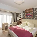 Готель Genusshotel Almrausch Бад-Кляйнкірхгайм