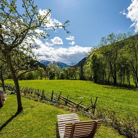 Szálloda Genusshotel Almrausch Bad Kleinkirchheim