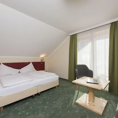 Genusshotel Almrausch 4* باد كلينكيرشهايم