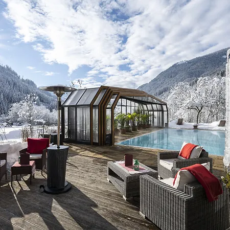 Genusshotel Almrausch فندق باد كلينكيرشهايم
